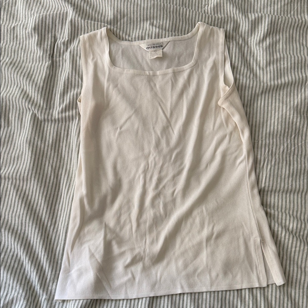 Exclusively misook tank